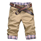 Heidi – High-quality shorts with a belt and checkered pattern