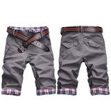 Heidi – High-quality shorts with a belt and checkered pattern