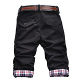 Heidi – High-quality shorts with a belt and checkered pattern