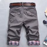 Heidi – High-quality shorts with a belt and checkered pattern