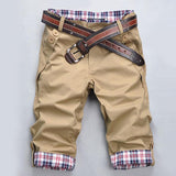 Heidi – High-quality shorts with a belt and checkered pattern
