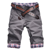 Heidi – High-quality shorts with a belt and checkered pattern