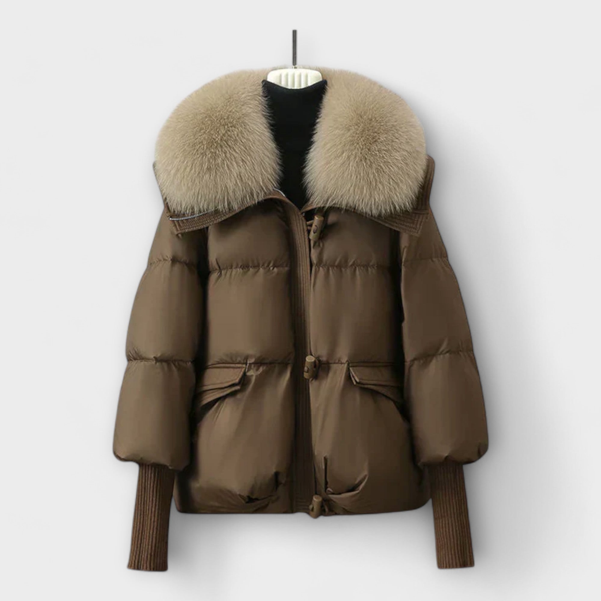 Lucina – Elegant Coat with Fur