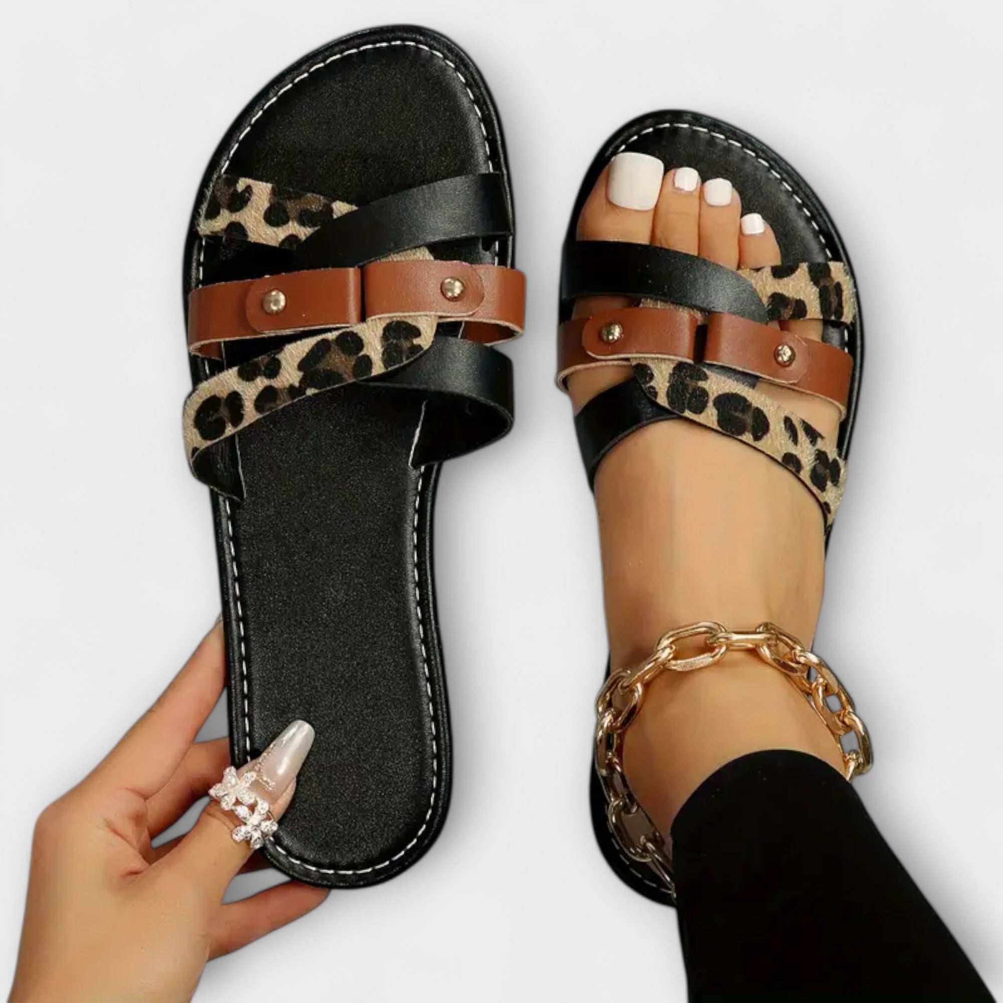 Leopard print sandals with crossed straps