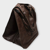 Spacious weekend bag