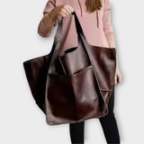 Spacious weekend bag